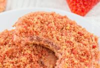 Strawberry Crumble Cookies