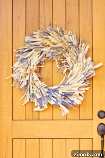 Handmade frayed corn husk wreath, an elegant and durable autumn decoration