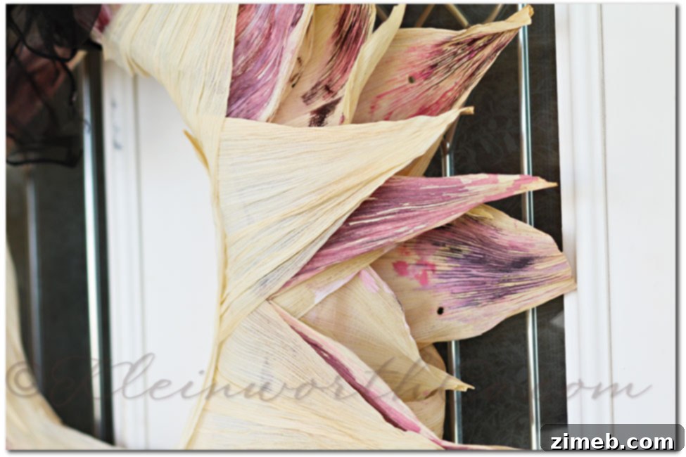 Corn Husk Wreath {DIY} Corn Husk Wreath {DIY}