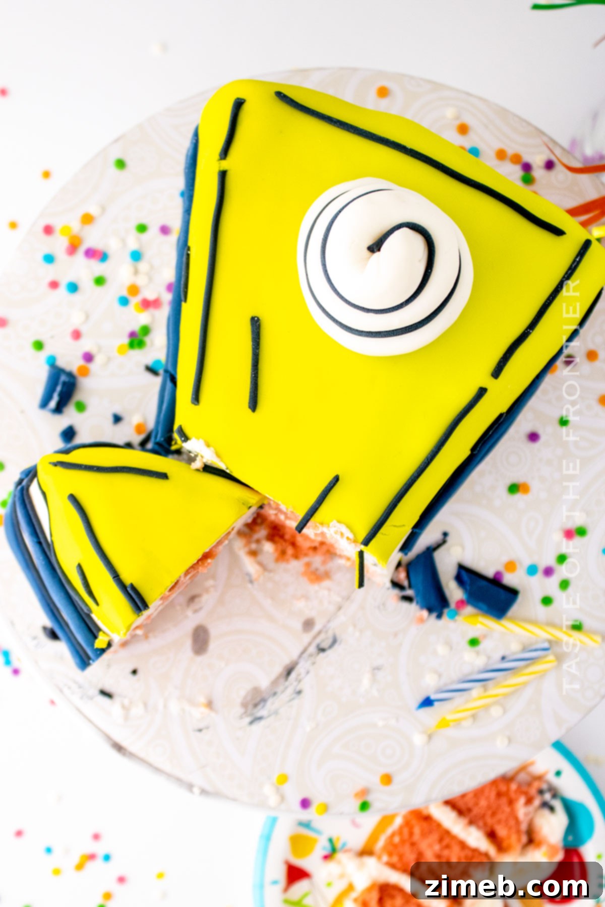 2D Comic Cake Phenomenon 14 Fun birthday cake ideas with a Comic Book Cake theme