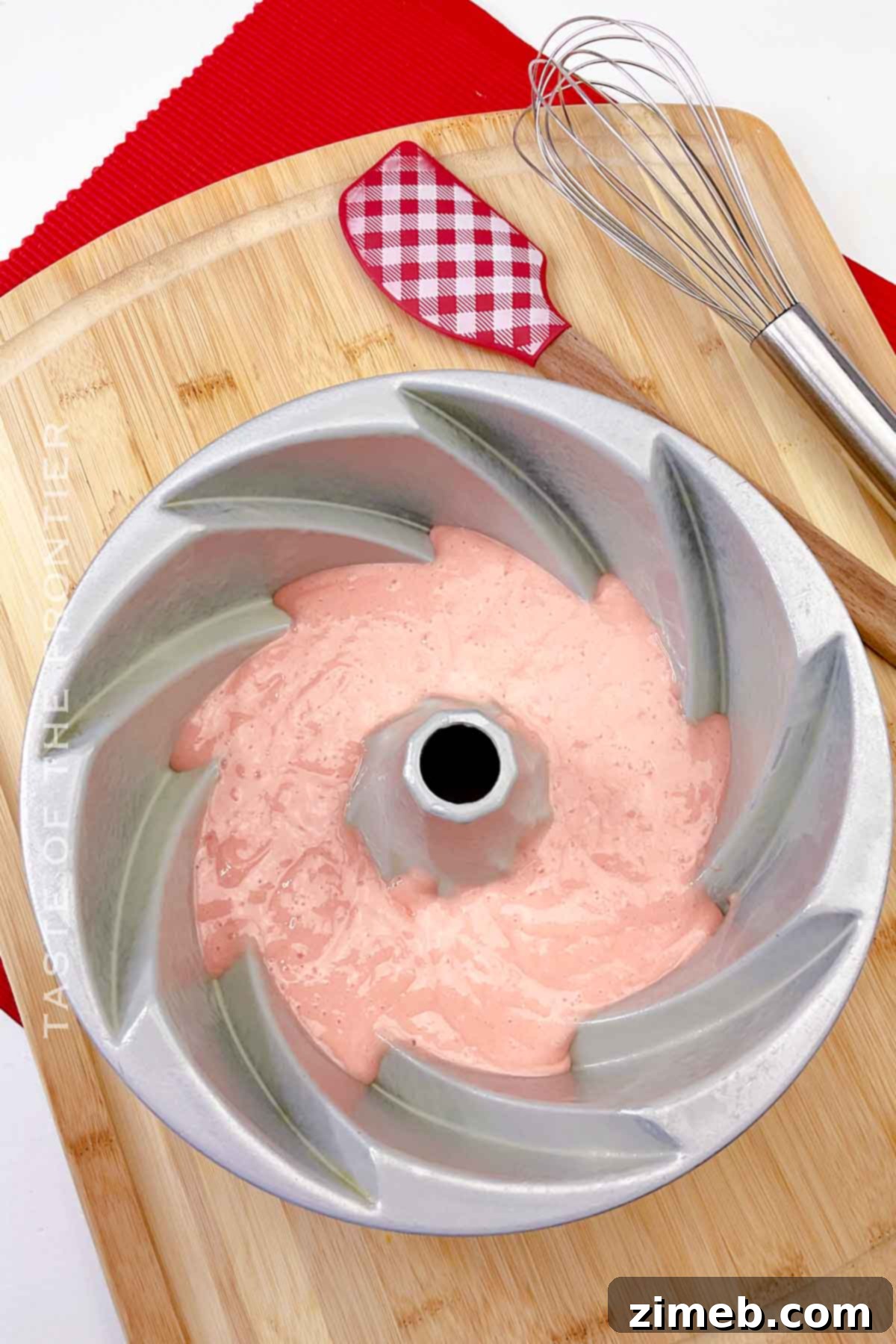 Three-Flavor Delight 6 strawberry layer