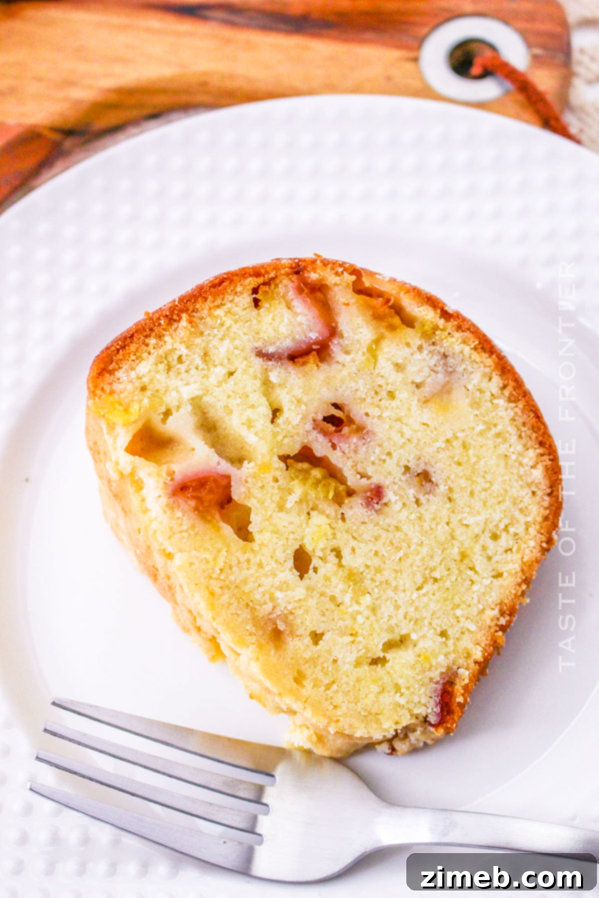 cake with fresh peaches