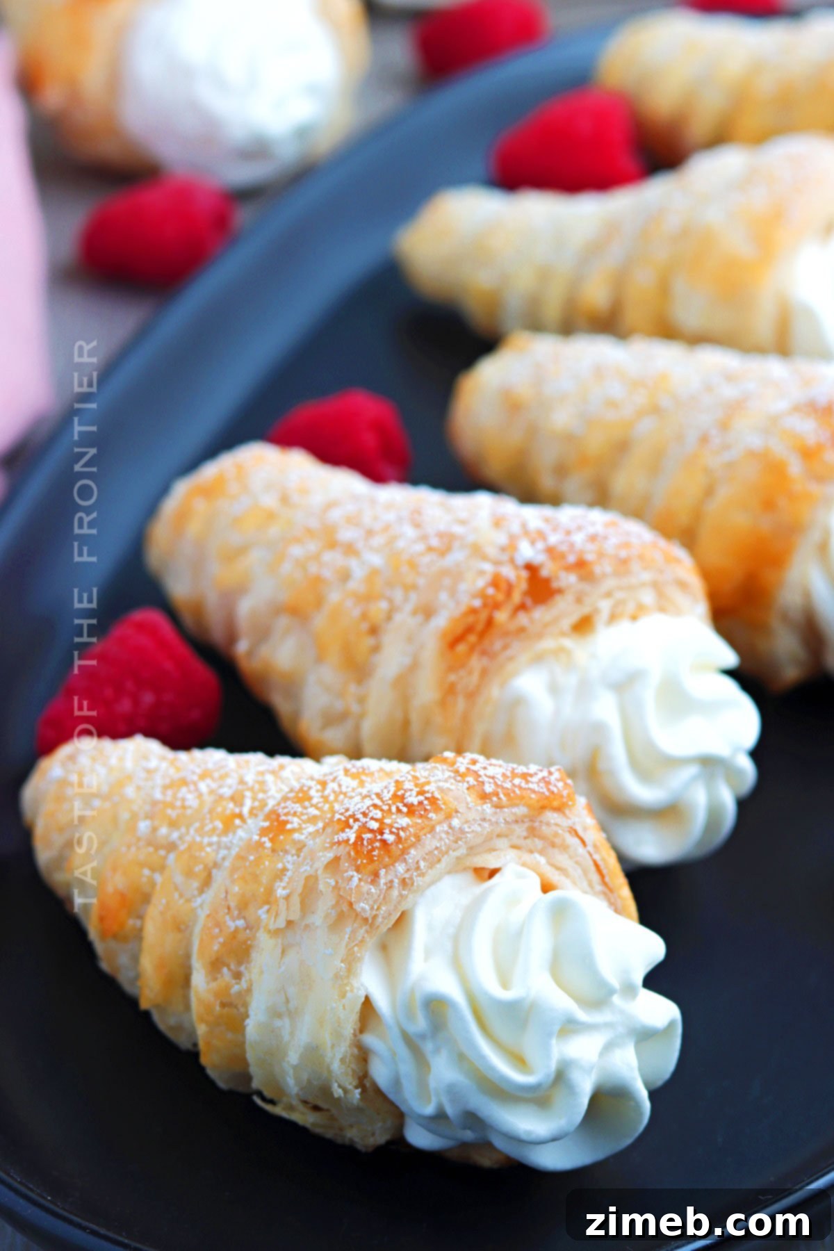 Cream Horns with Puff Pastry Recipe featured