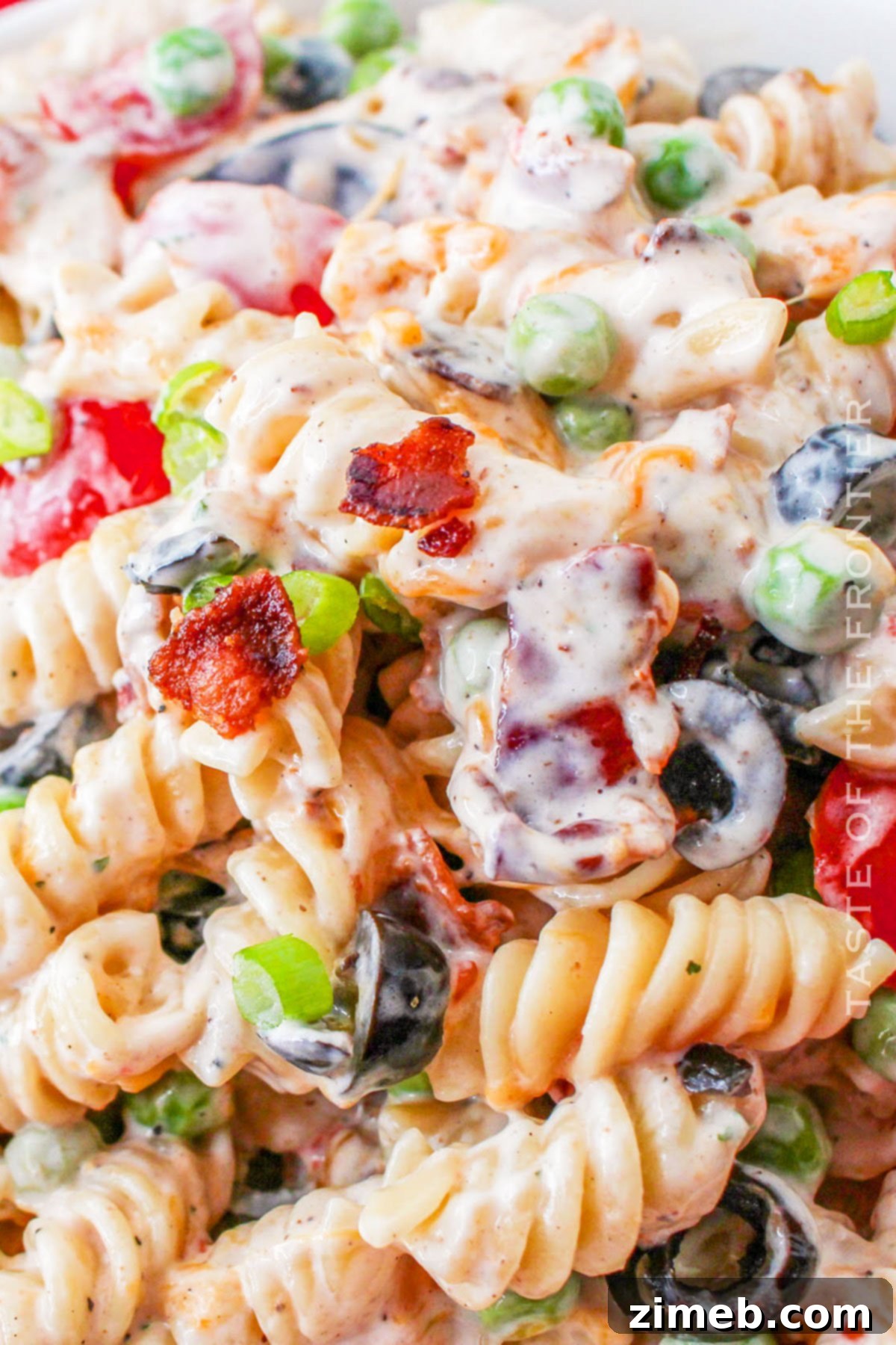 A visually appealing shot of the best pasta salad with bacon, showcasing all its delicious components.