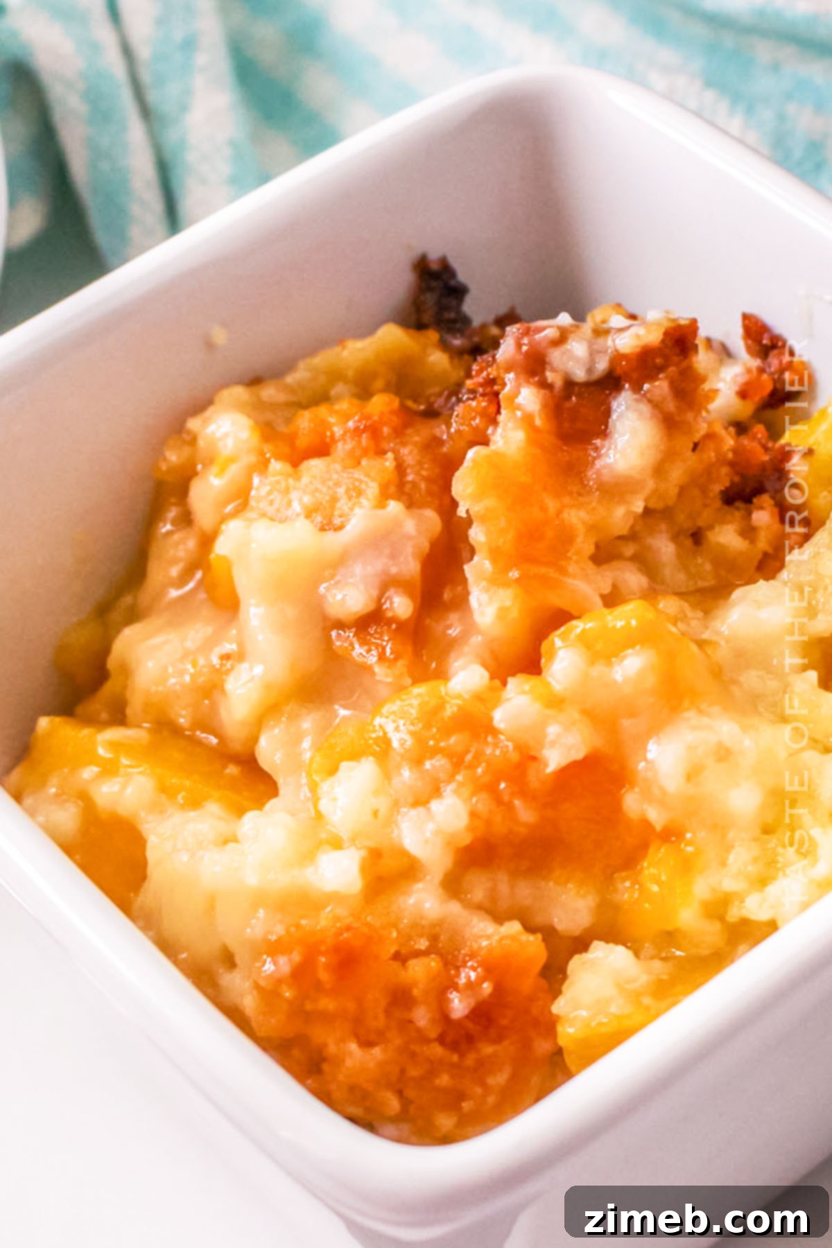 Effortless Slow Cooker Peach Cobbler with Bisquick 9 Delicious Slow Cooker Peach Dessert served warm
