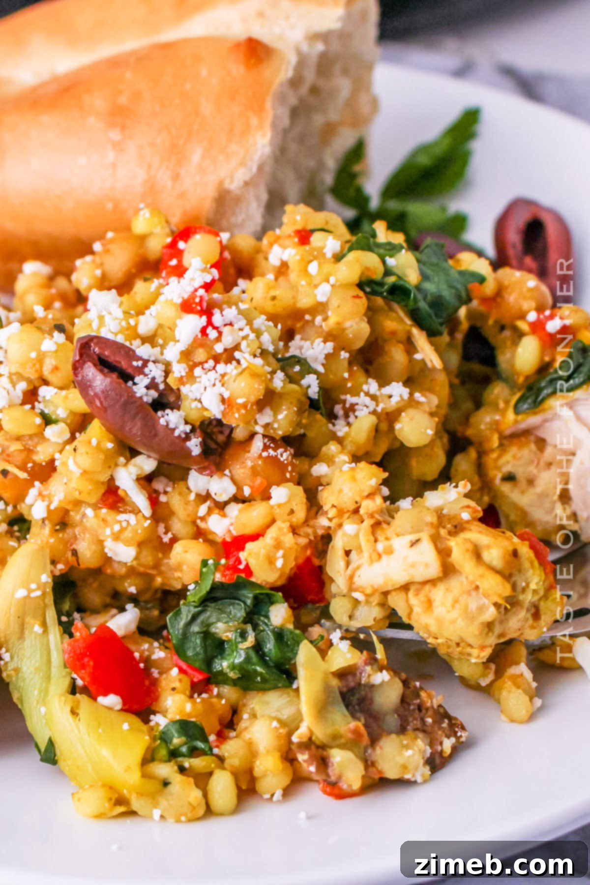 Mediterranean Chicken crockpot, a healthy and vibrant meal