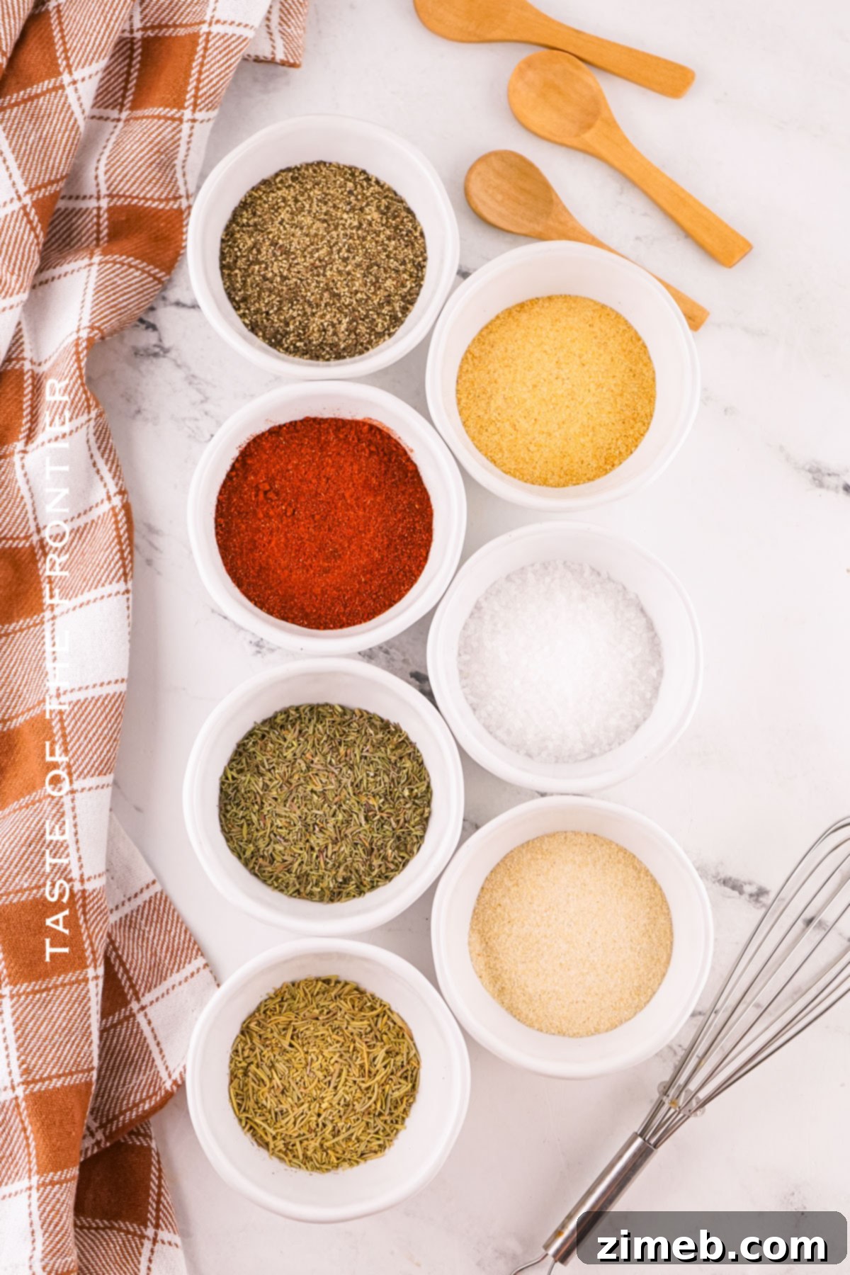 Ingredients for homemade turkey rub