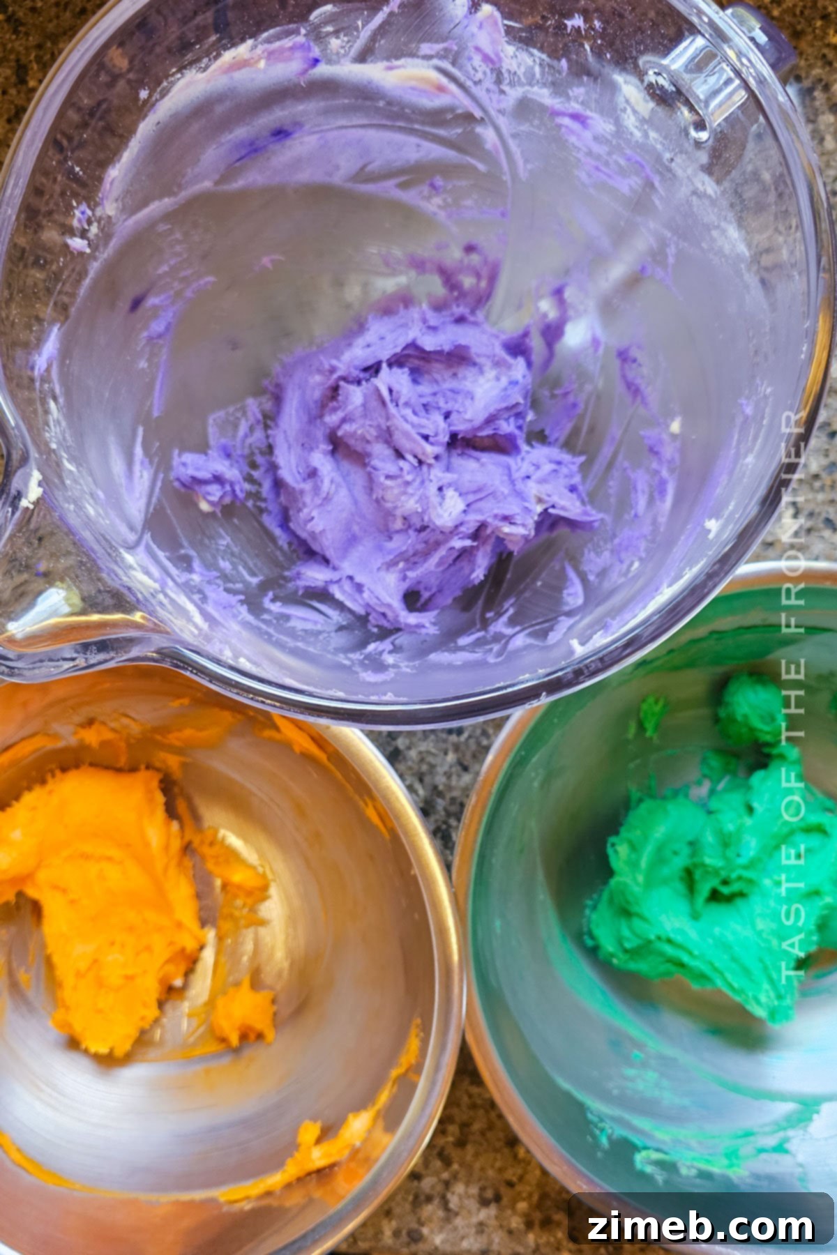 tinting the dough