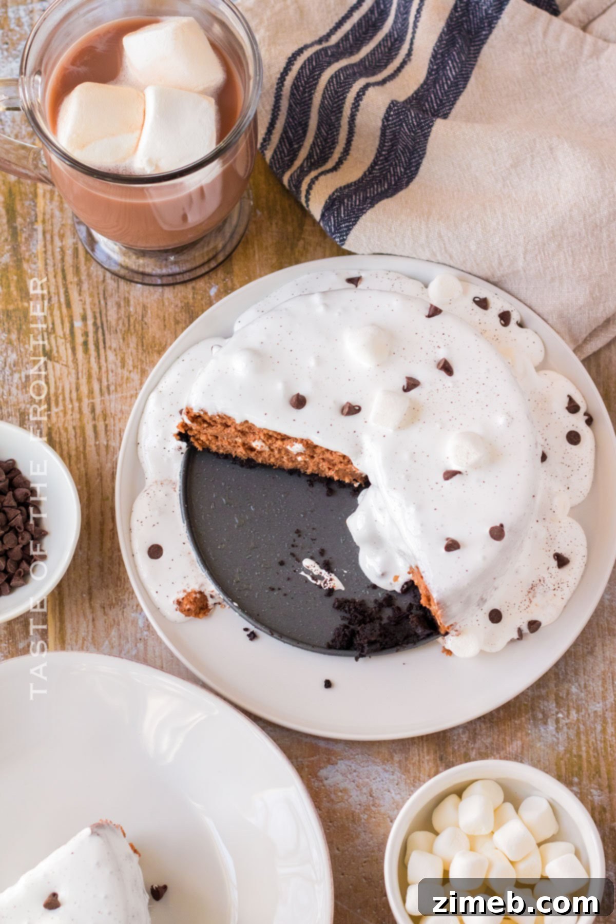 crockpot cheesecake recipe ready to serve