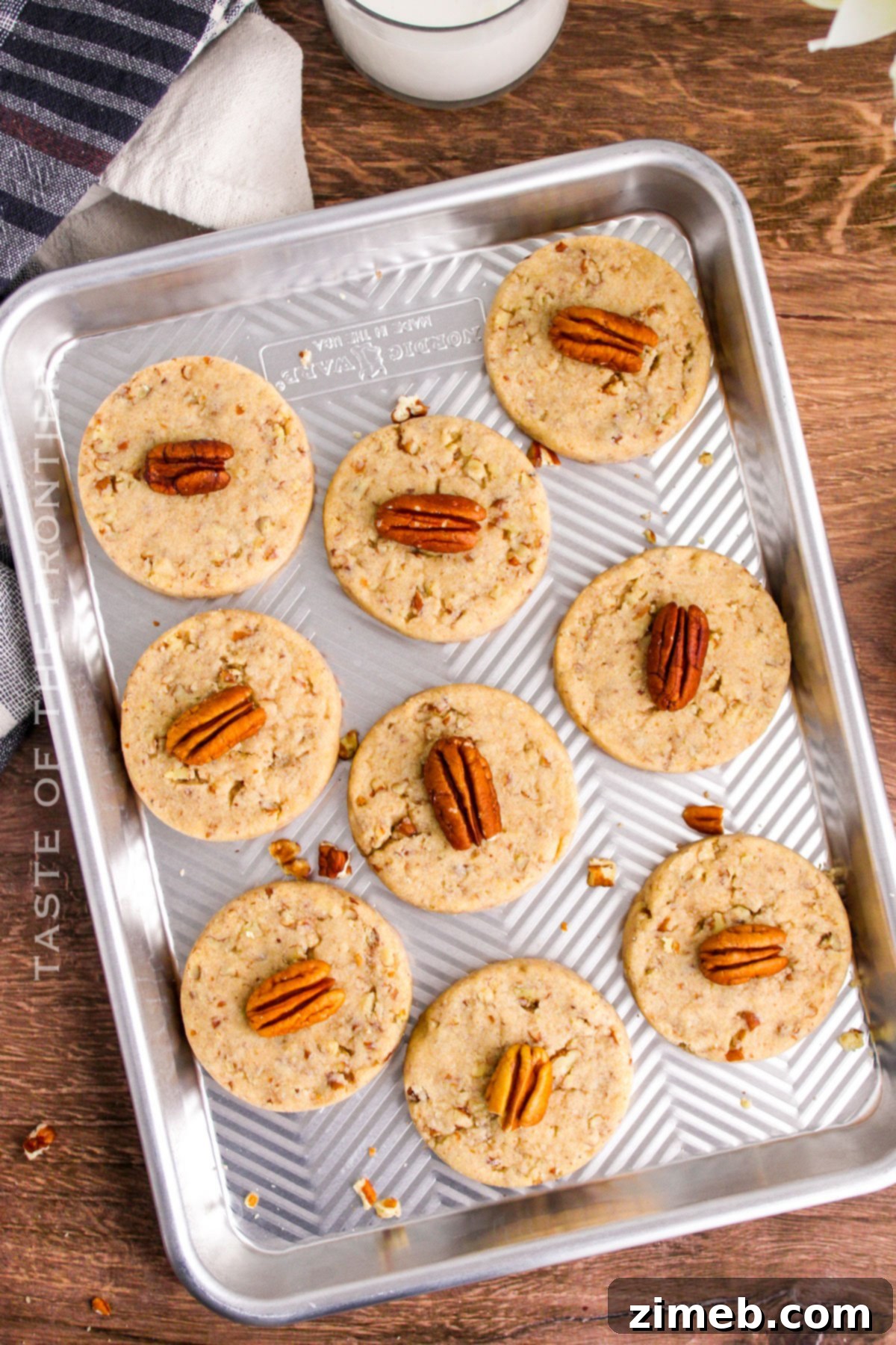 Melt-in-Your-Mouth Pecan Sandies Cookie Recipe 8 baked pecan cookies