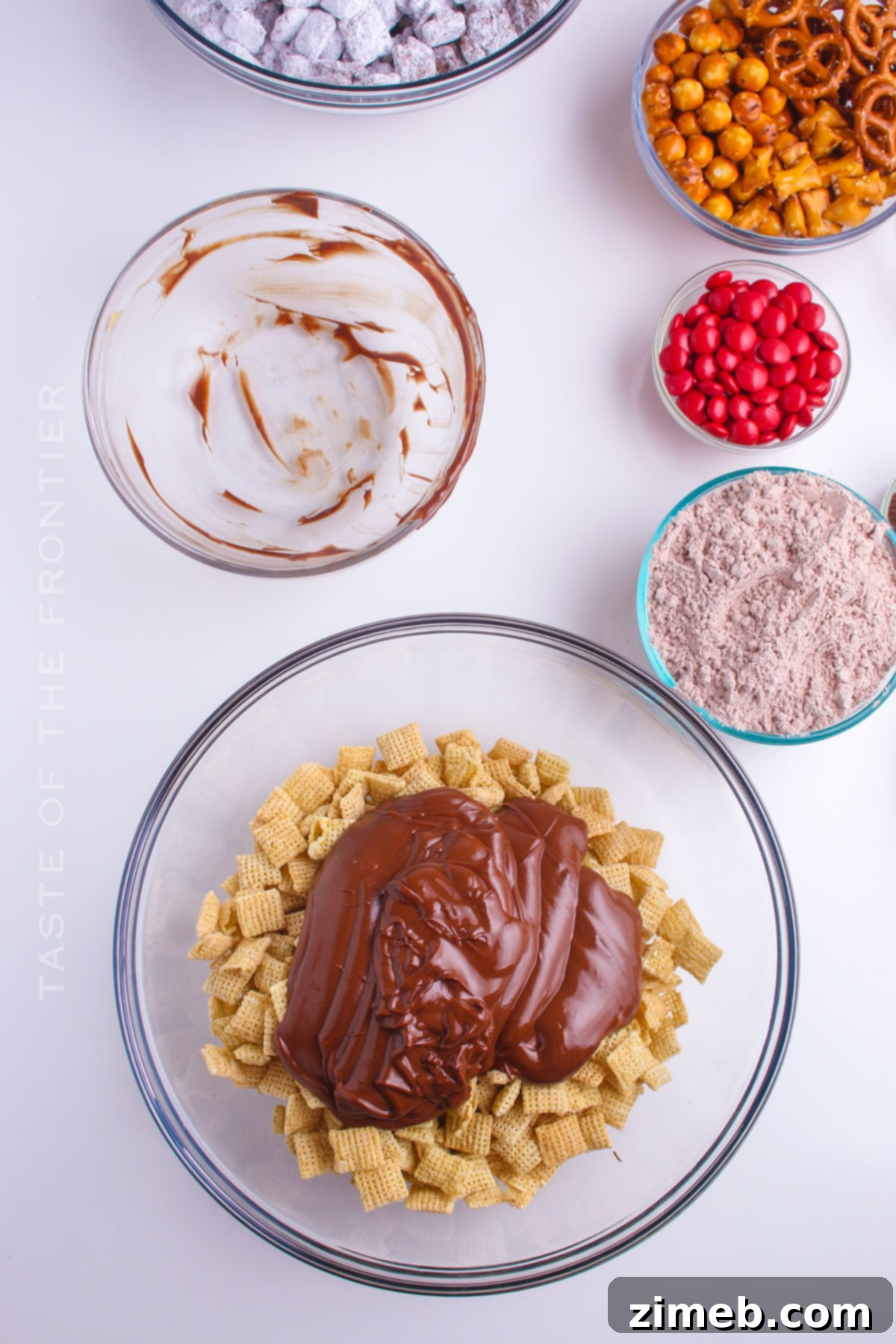 North Pole Nibblers 5 chocolate coating on cereal