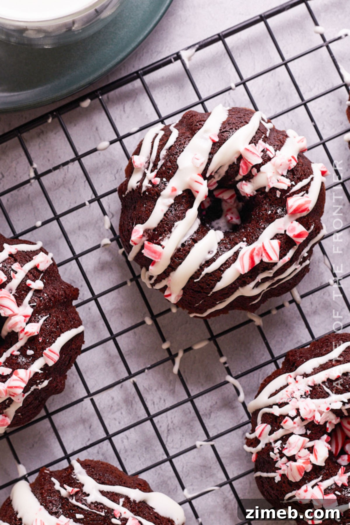 Bundtlet Bliss 3 Mini cakes for Christmas with peppermint icing and candy