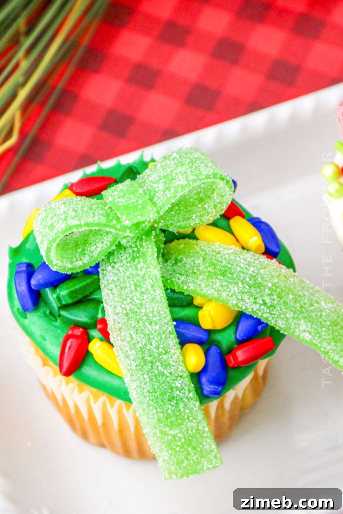 Kitschy Christmas Cupcakes 7 colorful cupcakes for holiday parties