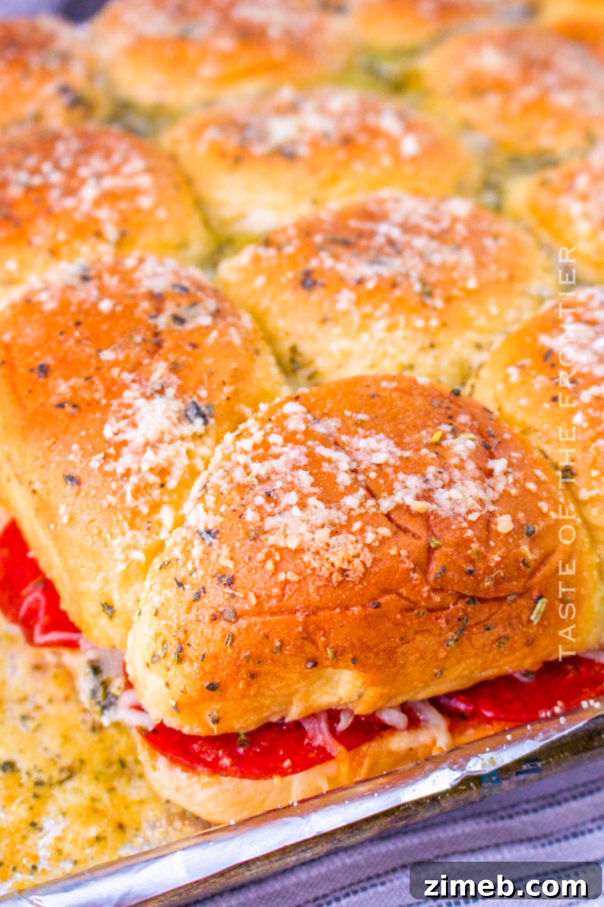 Pizza Bites 3 Game day snacks - Pizza Sliders with pepperoni and cheese