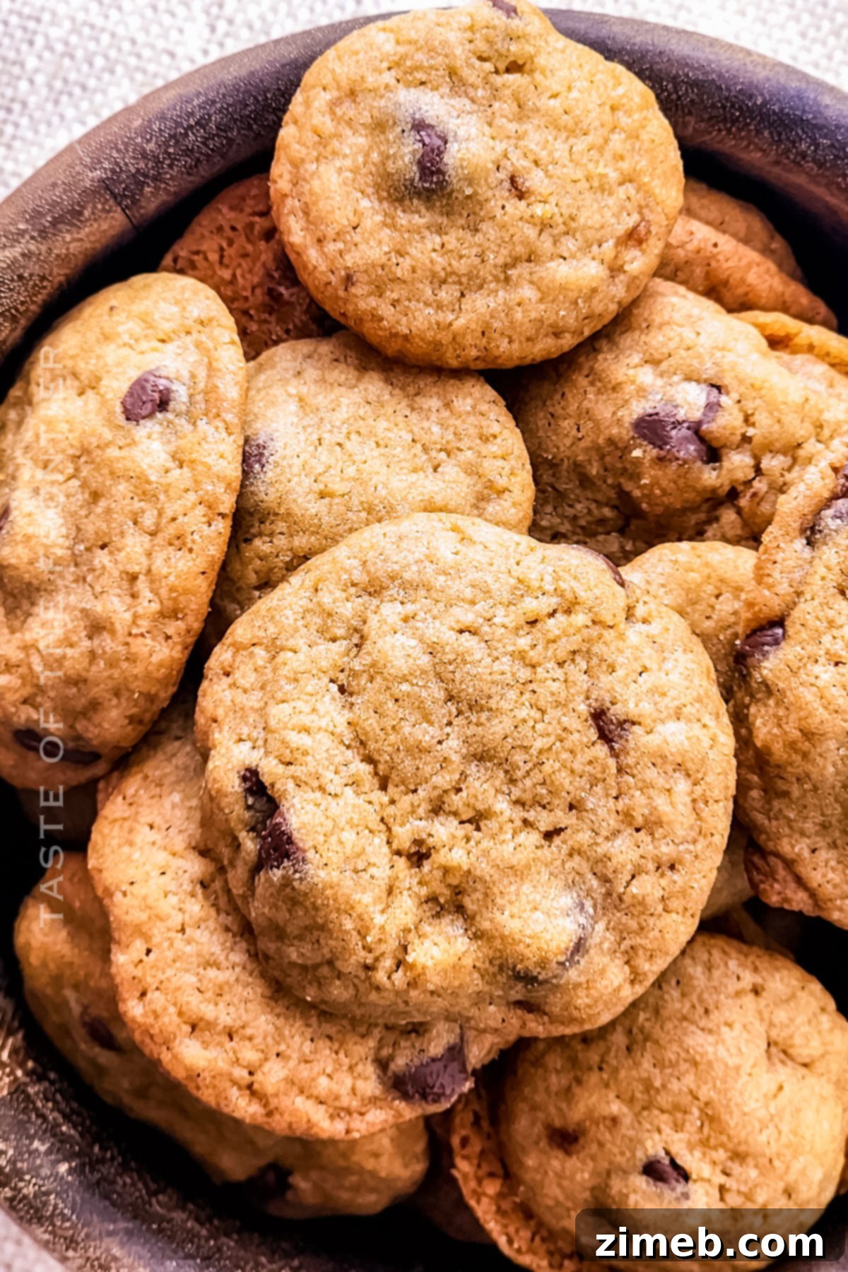 Copycat Famous Amos Chocolate Chip Cookies 2 Famous Amos Cookies Recipe with crunchy edges and chewy centers