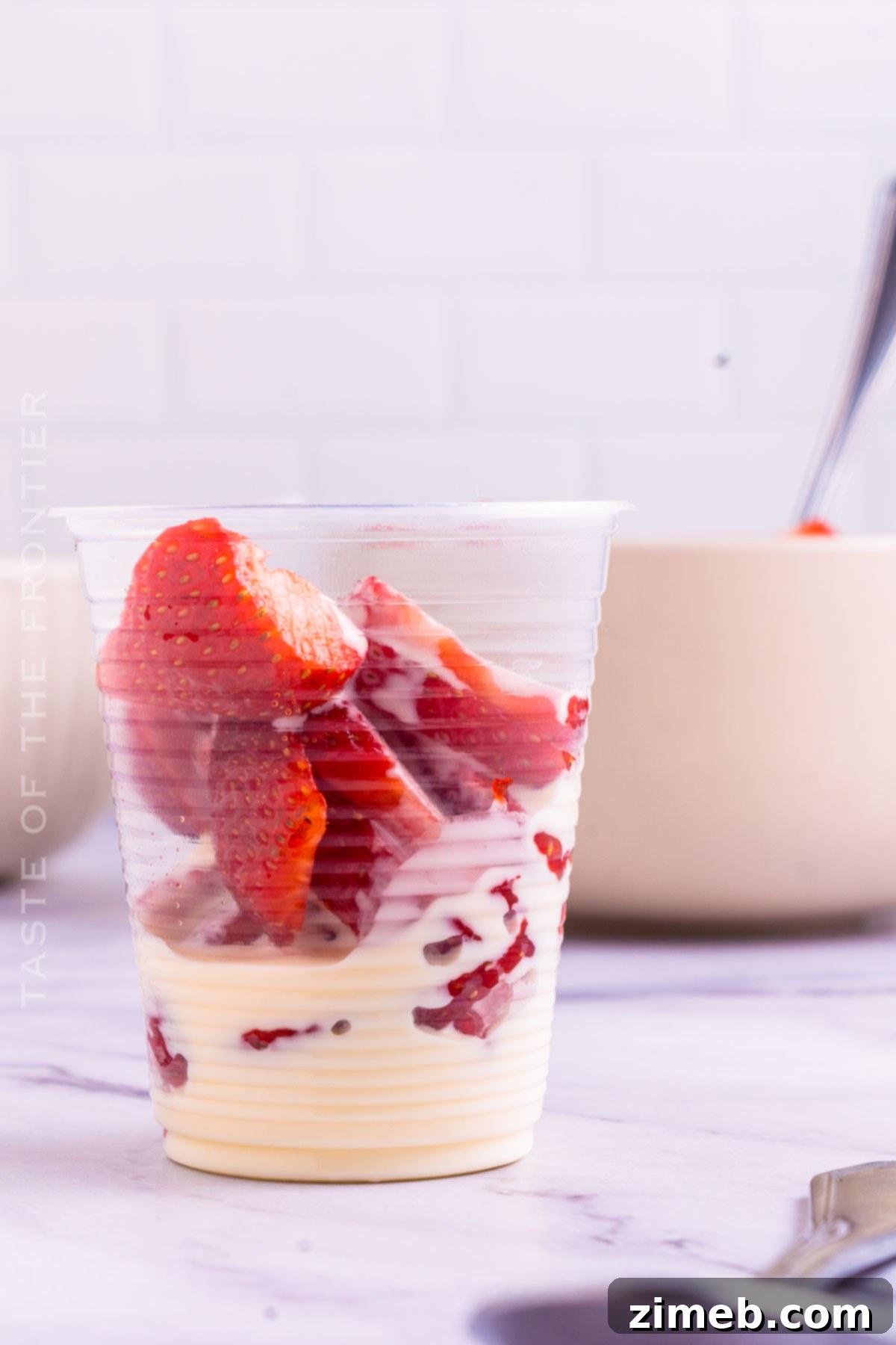 Strawberries and Cream 7 how to make Crema con Fresas