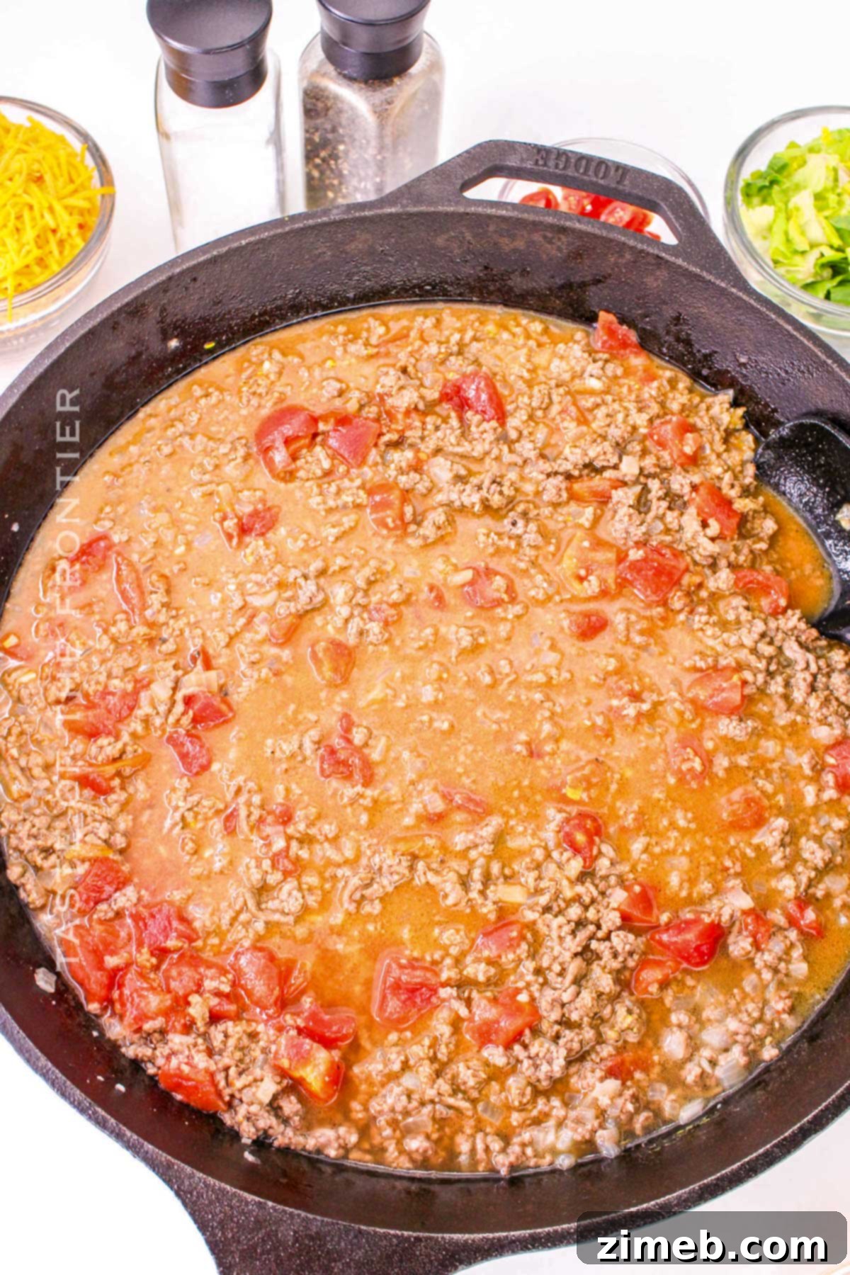 Ultimate Cheeseburger Macaroni 6 simmer with sauce