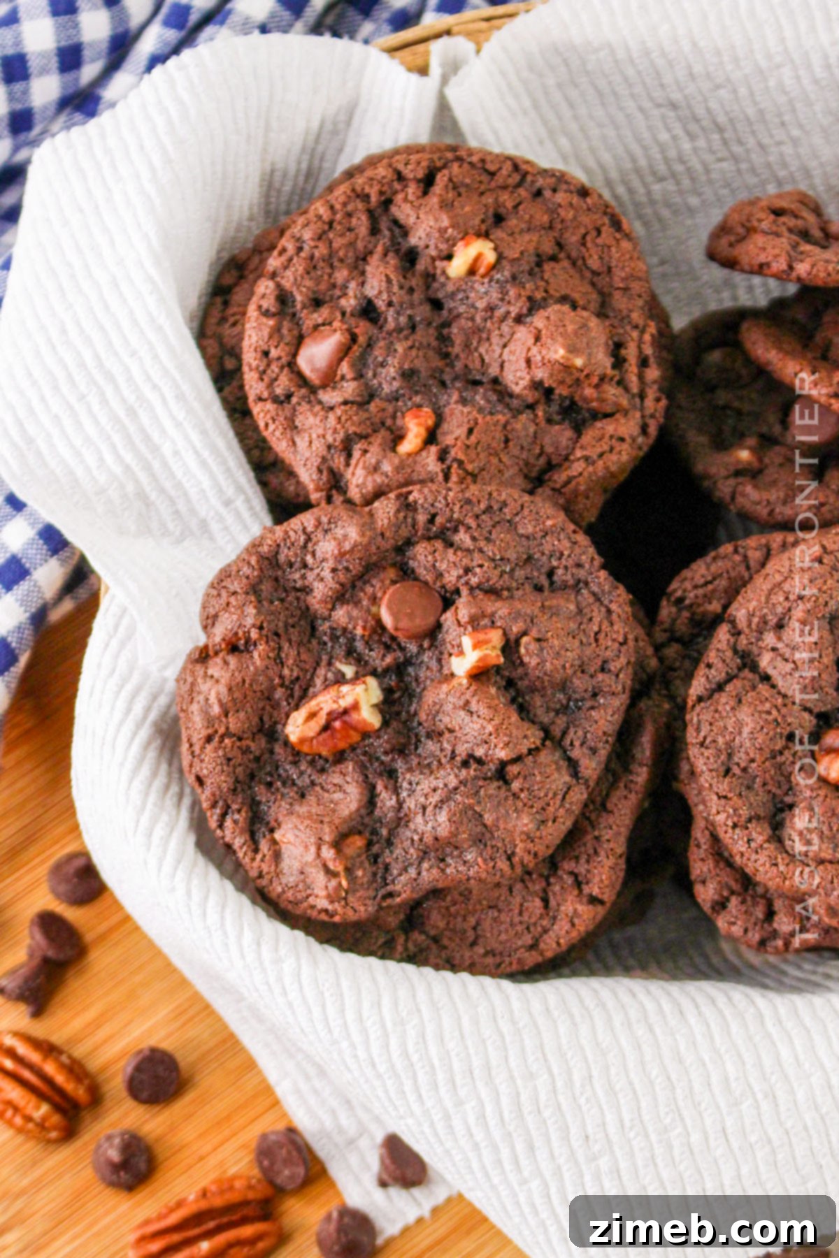 Decadent Double Chocolate Pecan Cookies 15 Chocolate Chocolate Chip Pecan Cookies