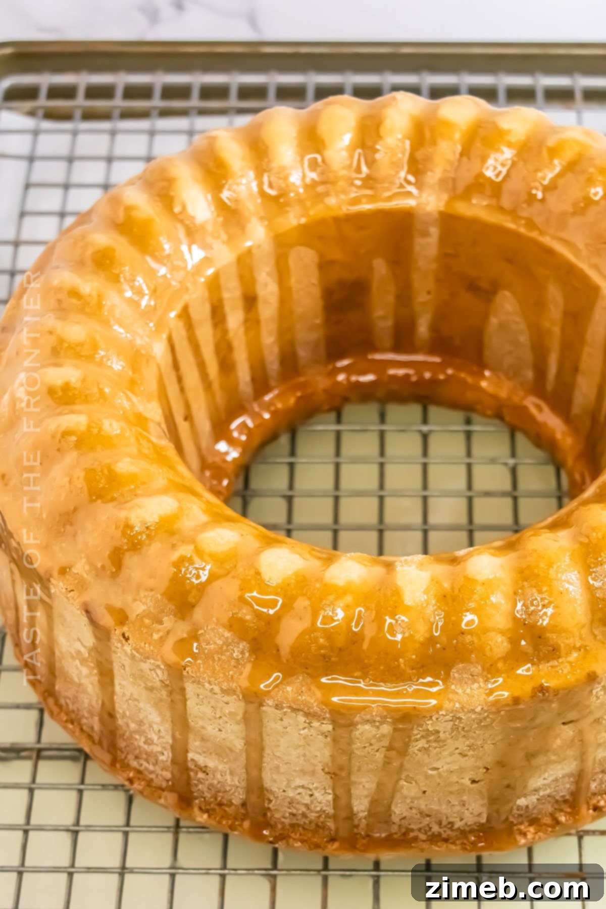glazed tube cake
