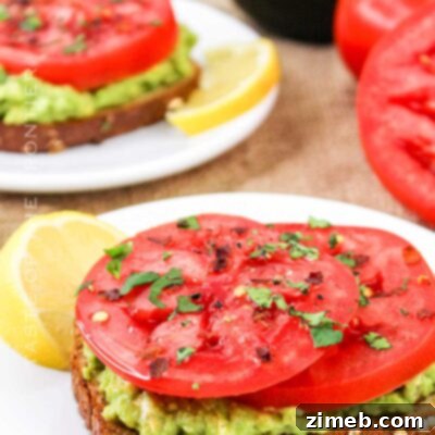 Avocado Toast with Tomato