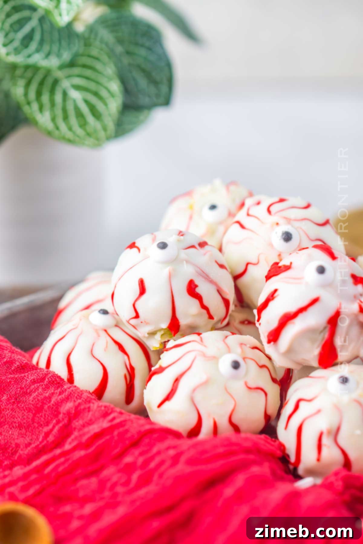 Holiday Truffles for Halloween - Cream Cheese & Oreo Recipe