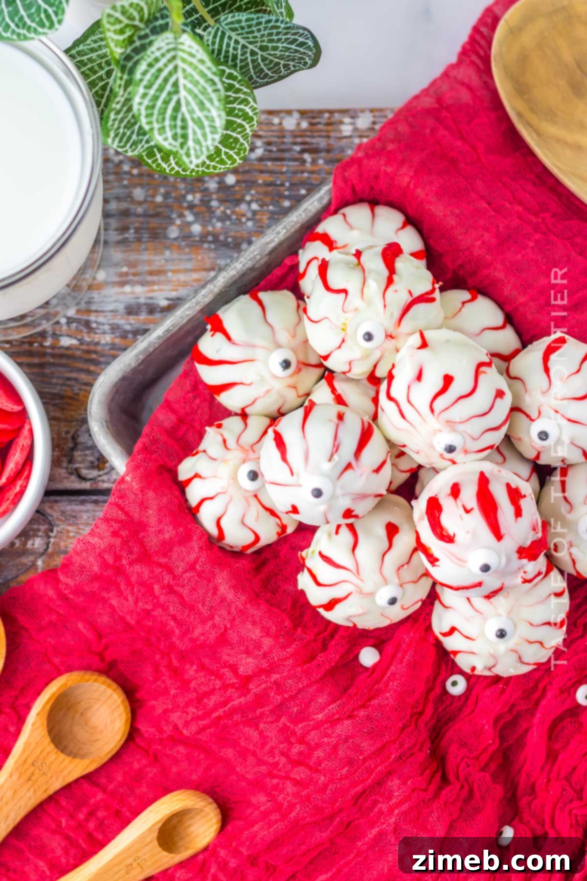 No-Bake Halloween Eyeball Truffles - Easy Dessert Idea