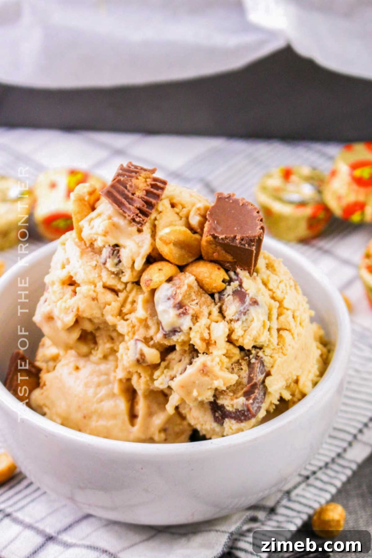 Reese's Peanut Butter Ice Cream Dream 15 mini peanut butter cups