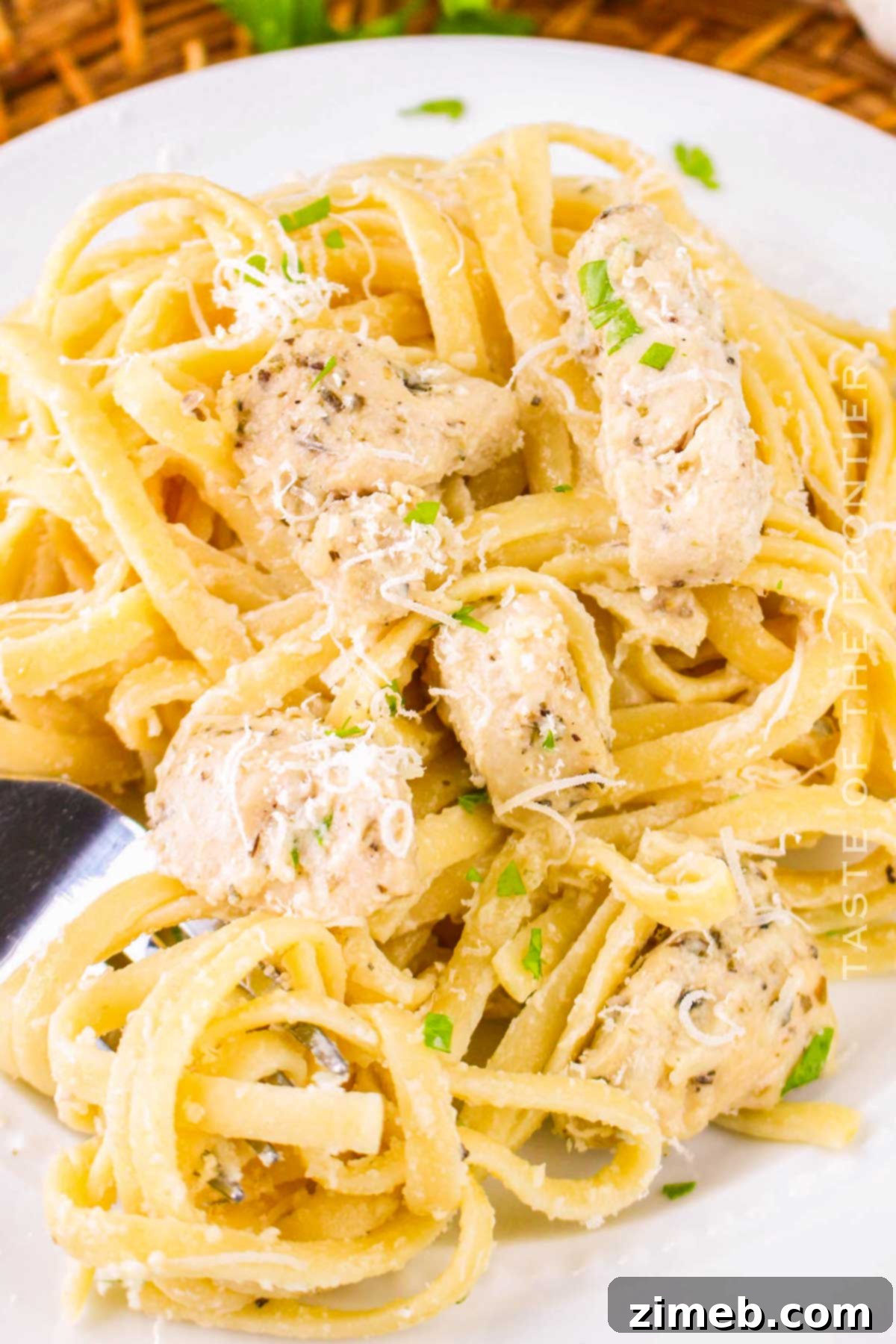 Easy pasta dinner recipe, Chicken Garlic Parmesan Pasta.