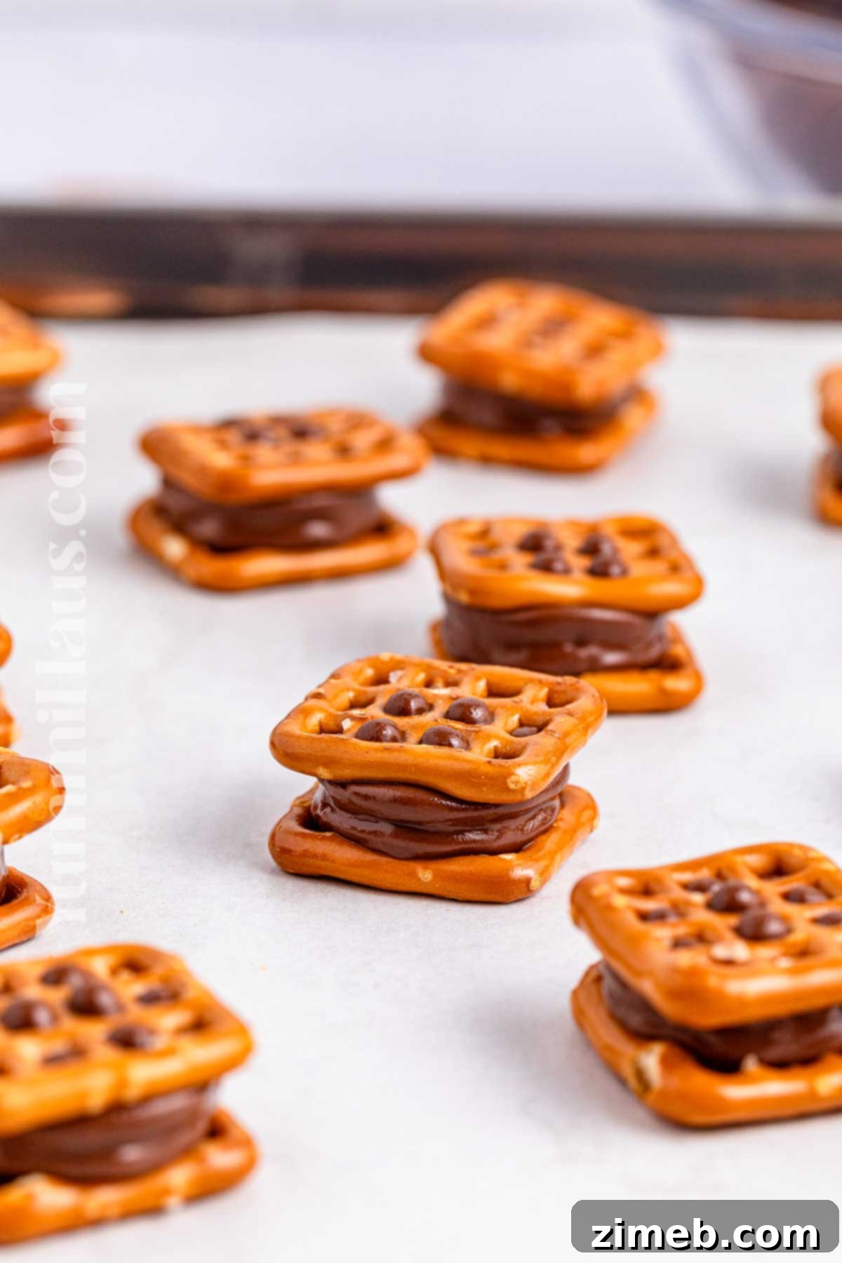 Salty Sweet Rolo Pretzel Bites 5 How to make Rolo Pretzel Sandwiches
