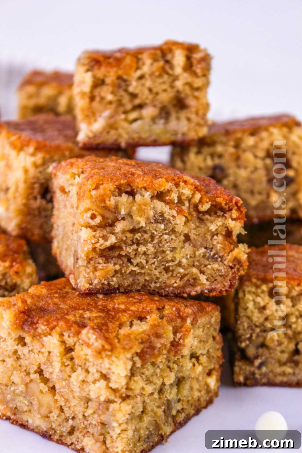 The best banana blondies recipe for a sweet treat.