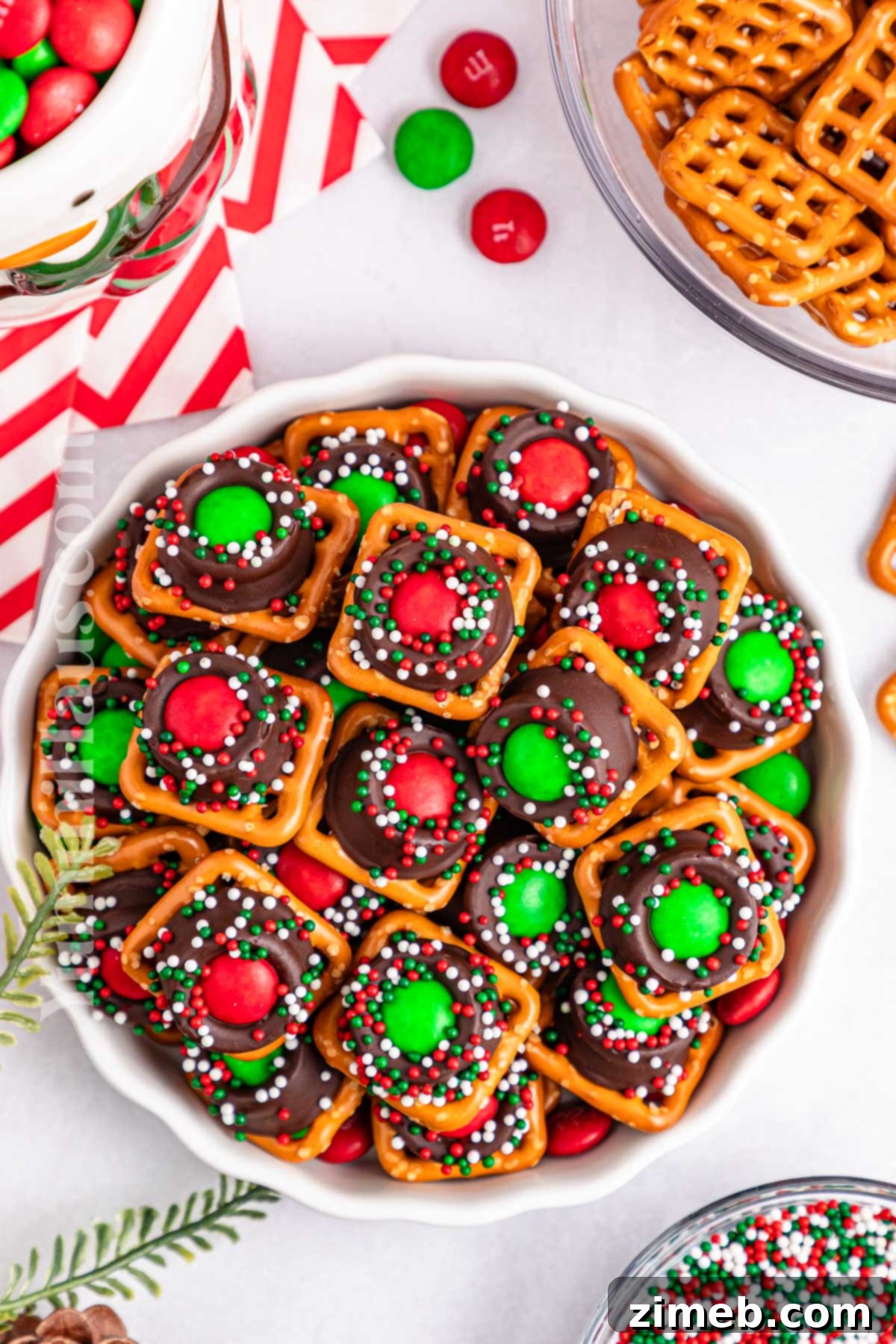 Holiday Treats for Parties: Christmas Rolo Pretzels