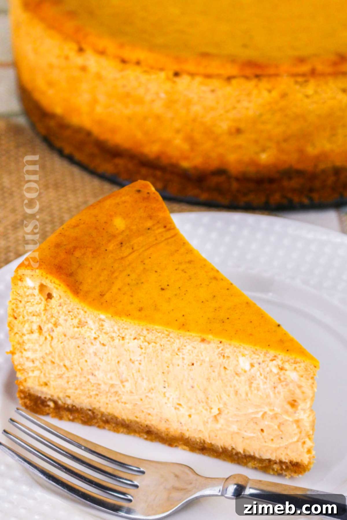 Cheesecake Factory-Inspired Pumpkin Cheesecake 7 Fall Holiday Cheesecake Recipe - Pumpkin Cheesecake
