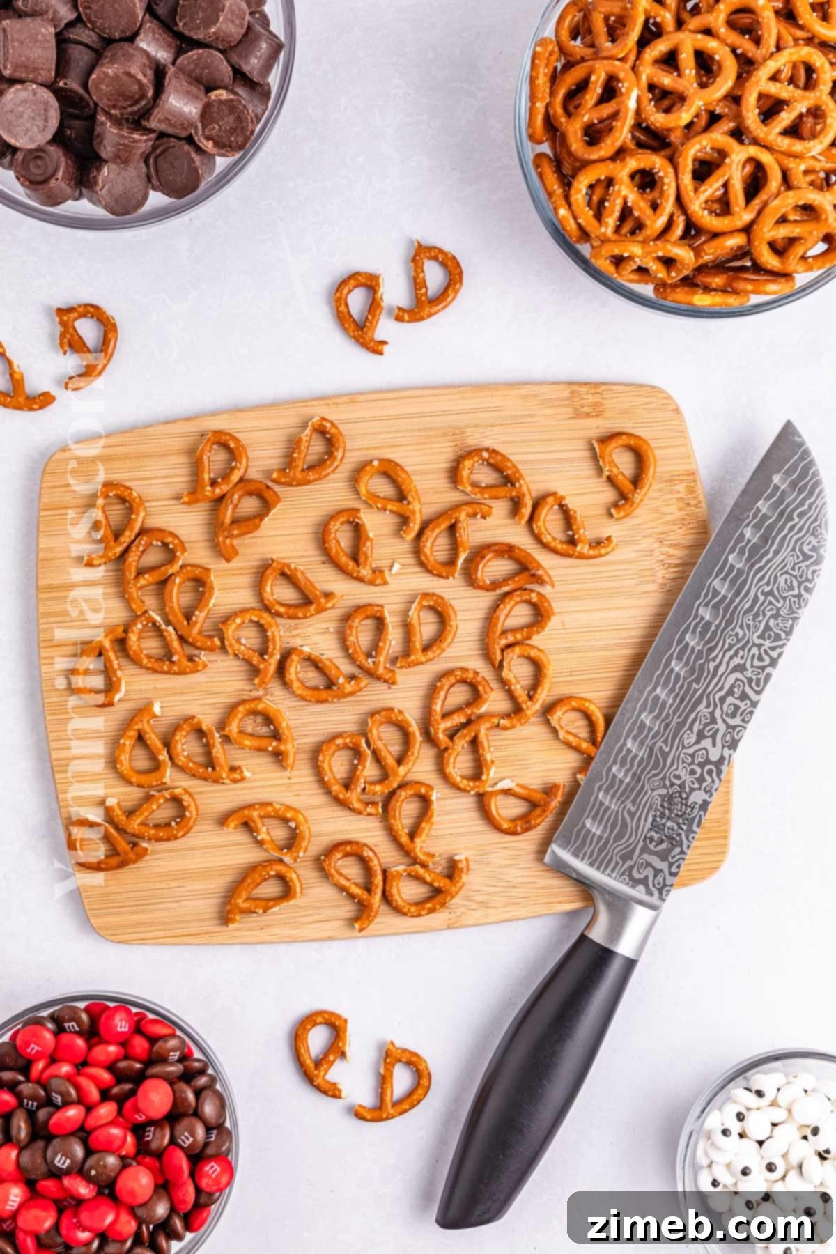 Step-by-step guide on how to assemble Reindeer Rolo Pretzels for a fun holiday activity.