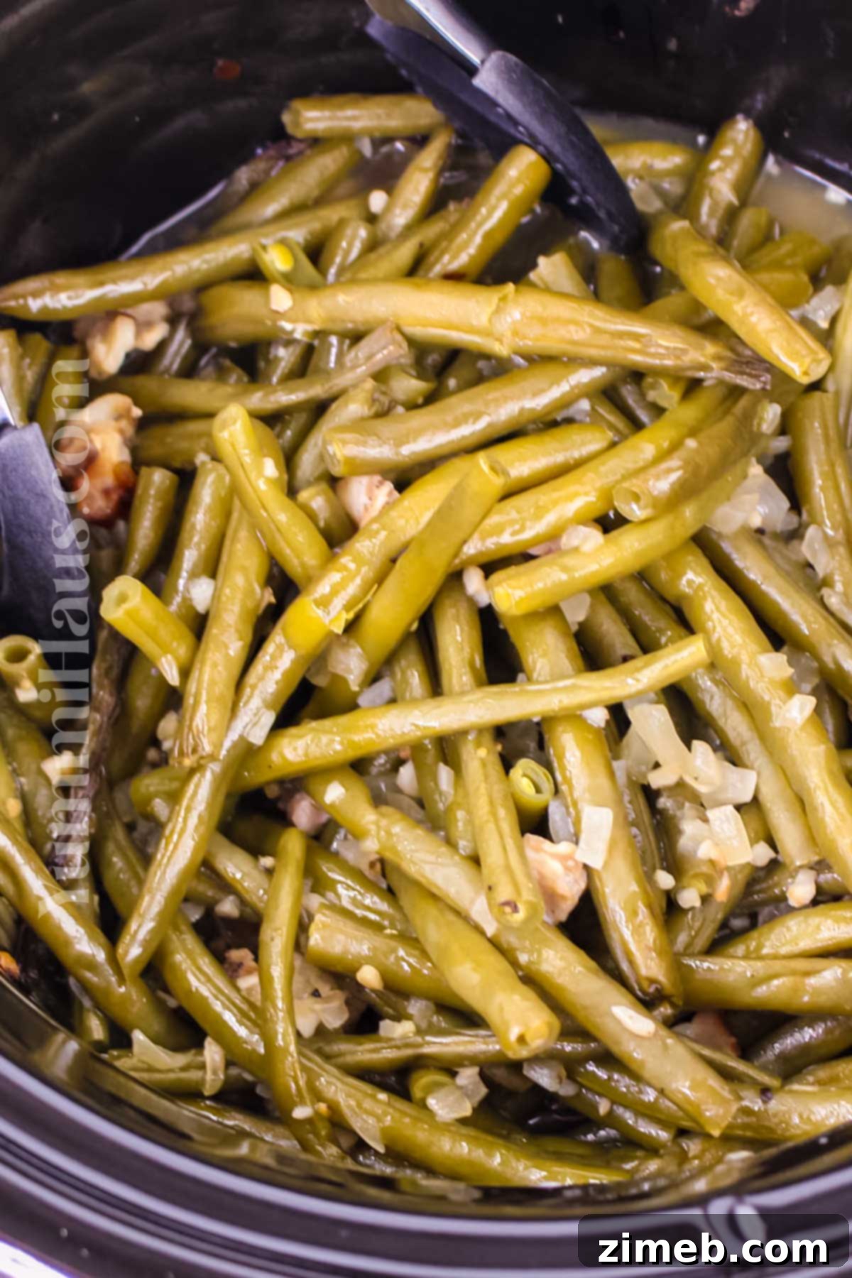 Delicious Crockpot Green Beans 7 Slow cooked veggies - A delicious and healthy side dish.