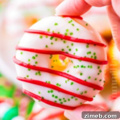 Yuletide Donuts 16 Christmas Doughnuts