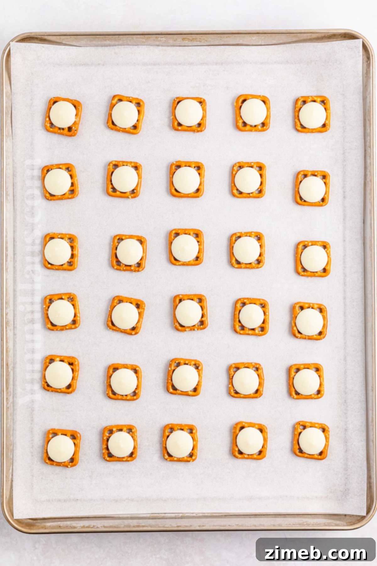 Blossom Pretzel Treats 6 How to make adorable Flower Pretzel Bites with M&Ms