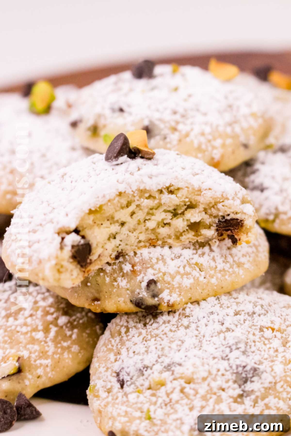 cookies with pistachios