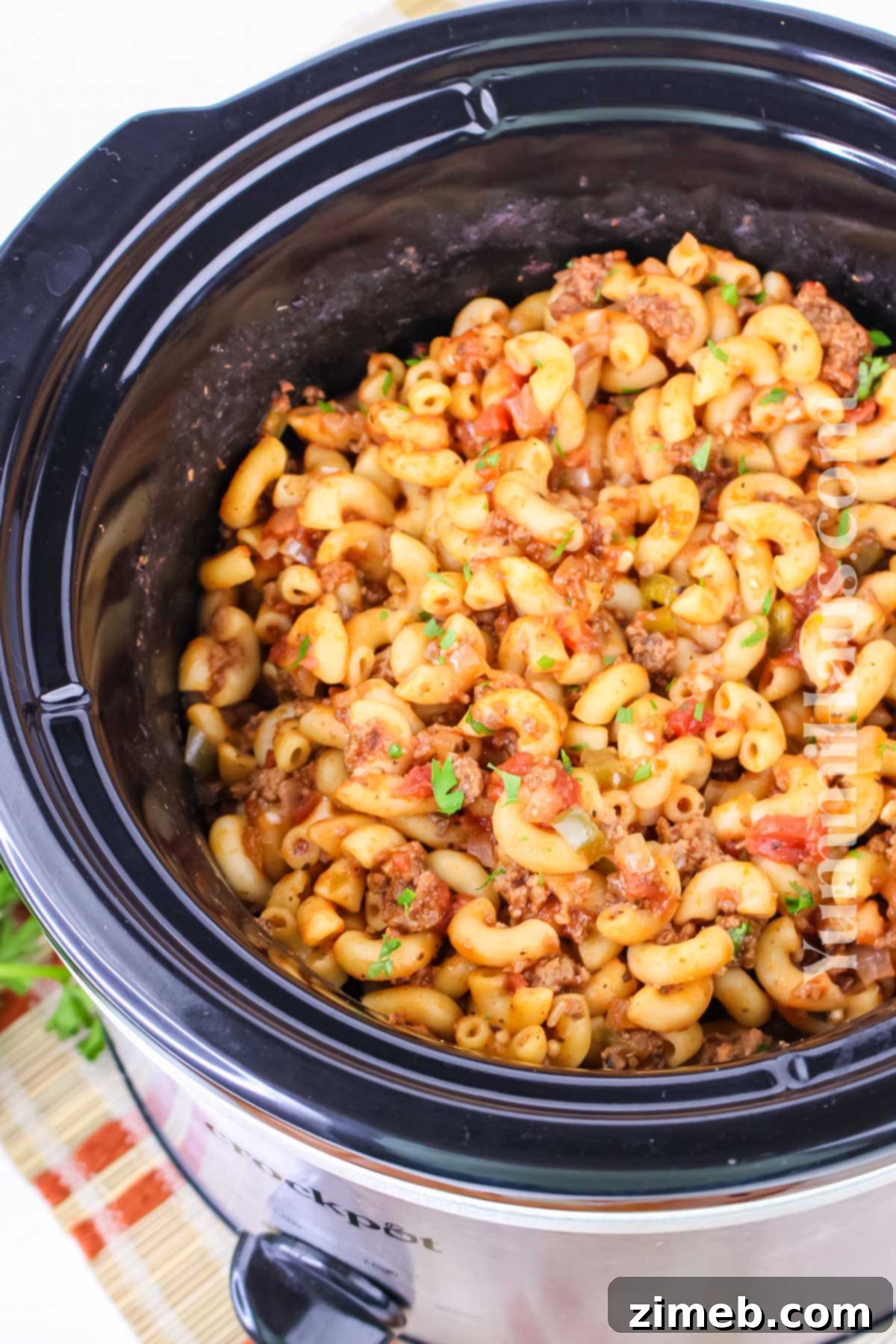 Effortless Crockpot Goulash 8 Delicious pasta dinner in the slow cooker: Goulash
