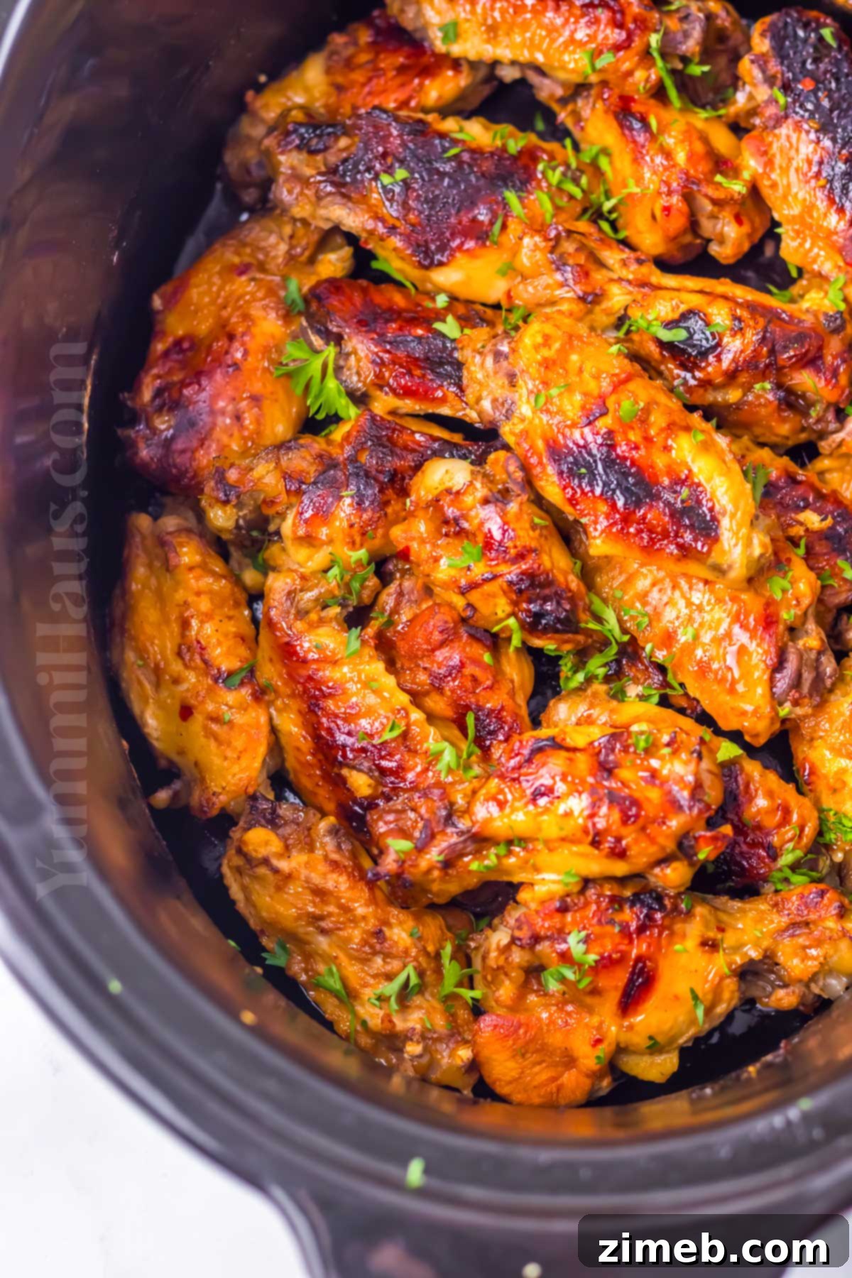 Crockpot chicken wings ready to be served