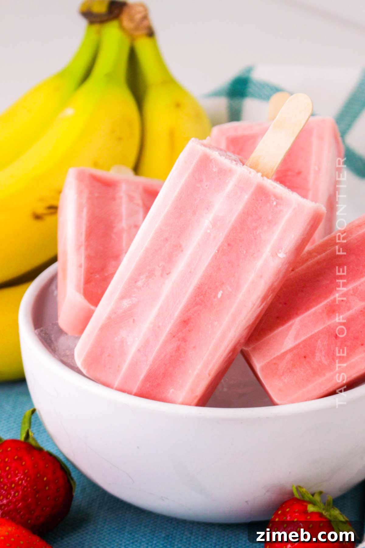 35 Refreshing Summer Frozen Treats 11 Smoothie Popsicles, creamy, fruity, and naturally sweet, perfect for kids and summer snacking.