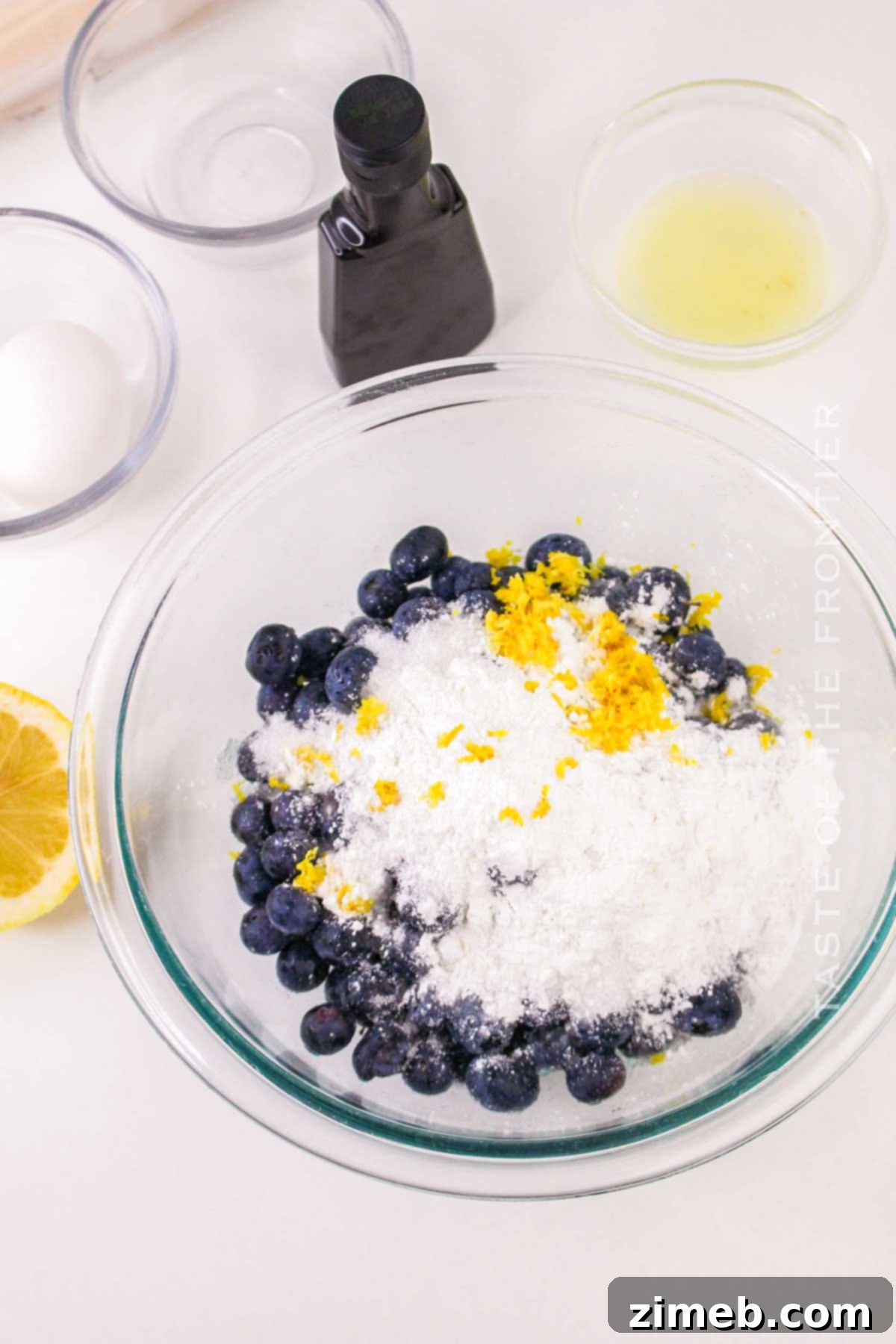 mixing the berries