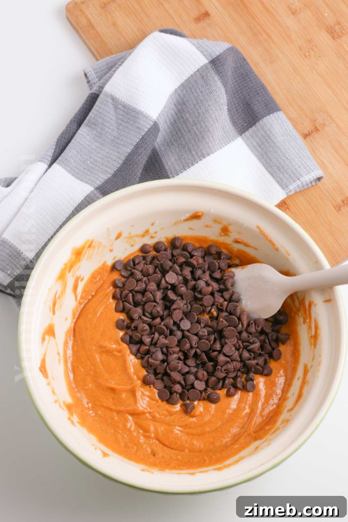 Harvest Spice Pumpkin Chocolate Chip Muffins 6 how to make Pumpkin Chocolate Chip Muffins