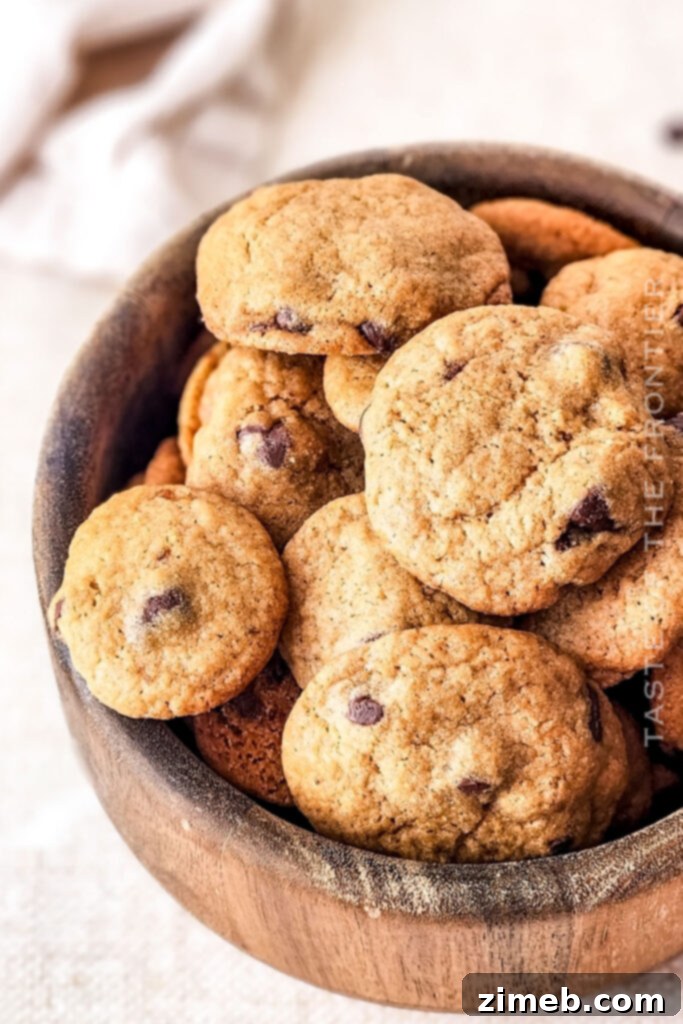 Fall's Signature Chocolate Chip Treat 15 Famous Amos Cookies copycat recipe, crunchy edges and chewy centers