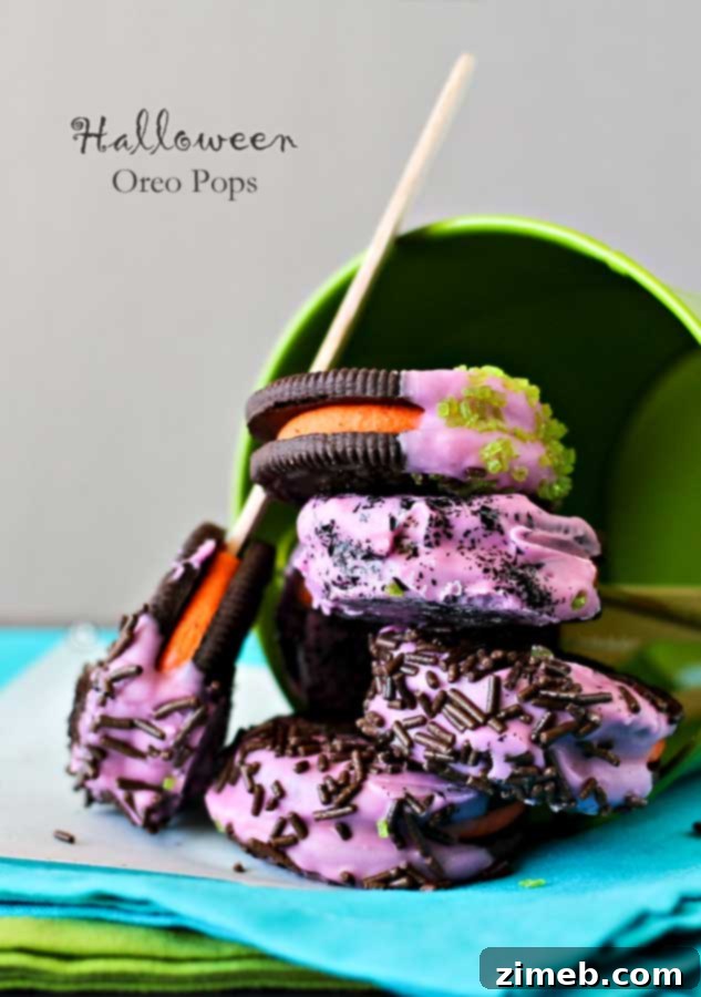 26 Spookily Simple Halloween Desserts 7 Halloween Oreo Pops