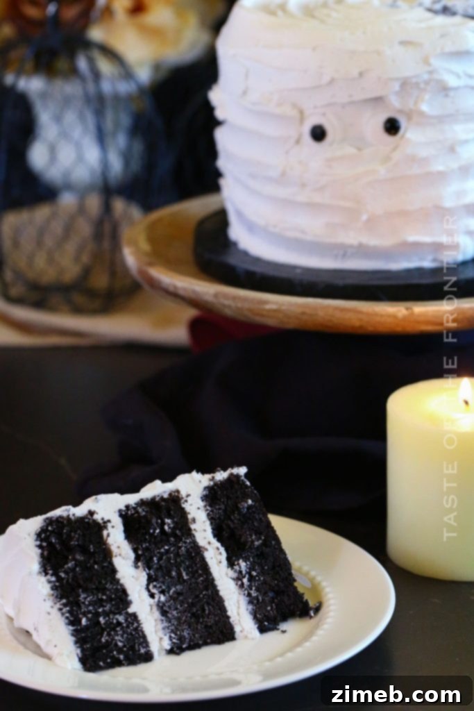26 Spookily Simple Halloween Desserts 9 Halloween Mummy Cake