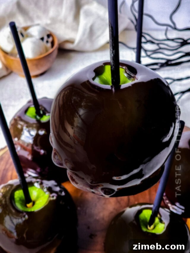 26 Spookily Simple Halloween Desserts 10 Poisoned Apples