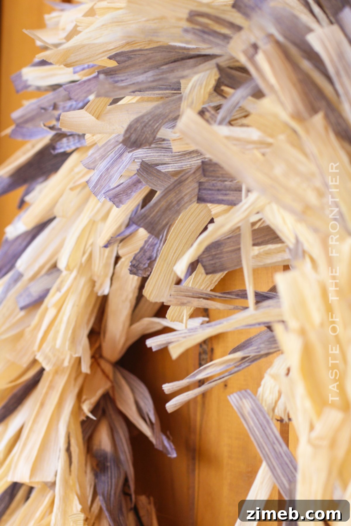 DIY Corn Husk Wreath Tutorial, showcasing natural and dyed husks for fall decor