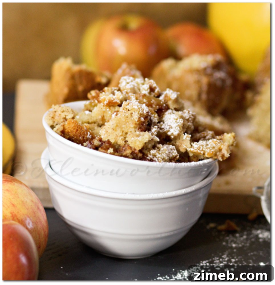 Delicious Apple Cake Crumble with powdered sugar