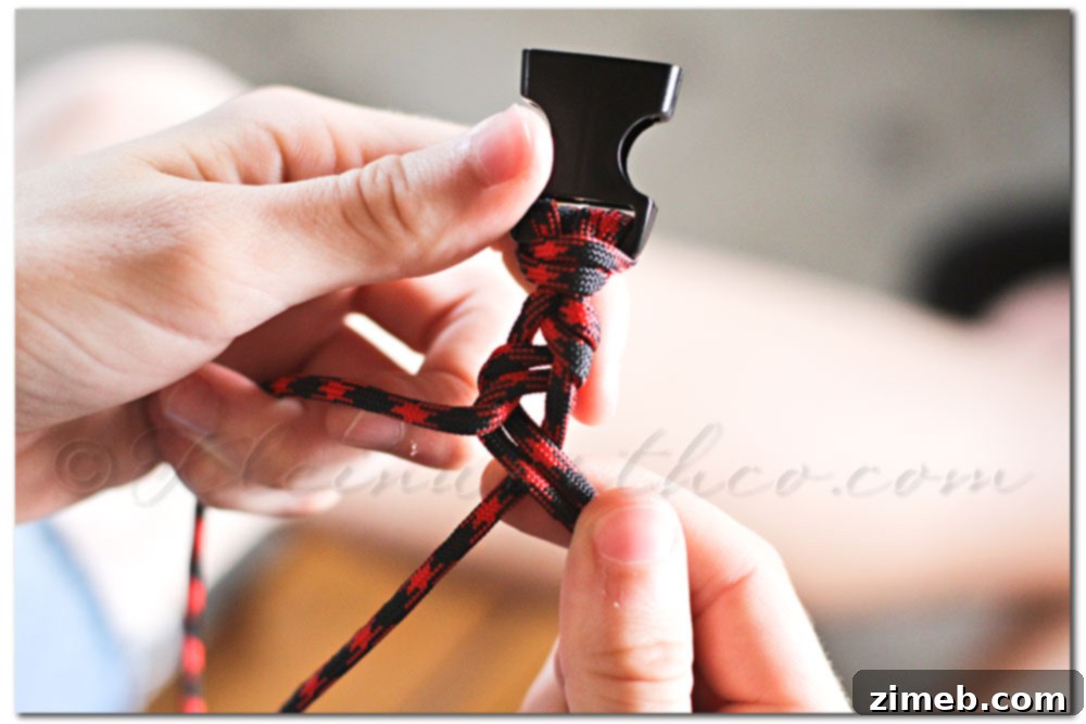 Handmade Fishtail Paracord Dog Collar 11 Continuing the fishtail braid pattern