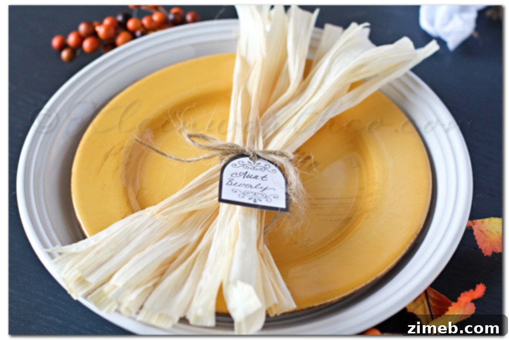 Corn Husk Fall Tablesetting, table place card tags, free printable, rustic fall decor